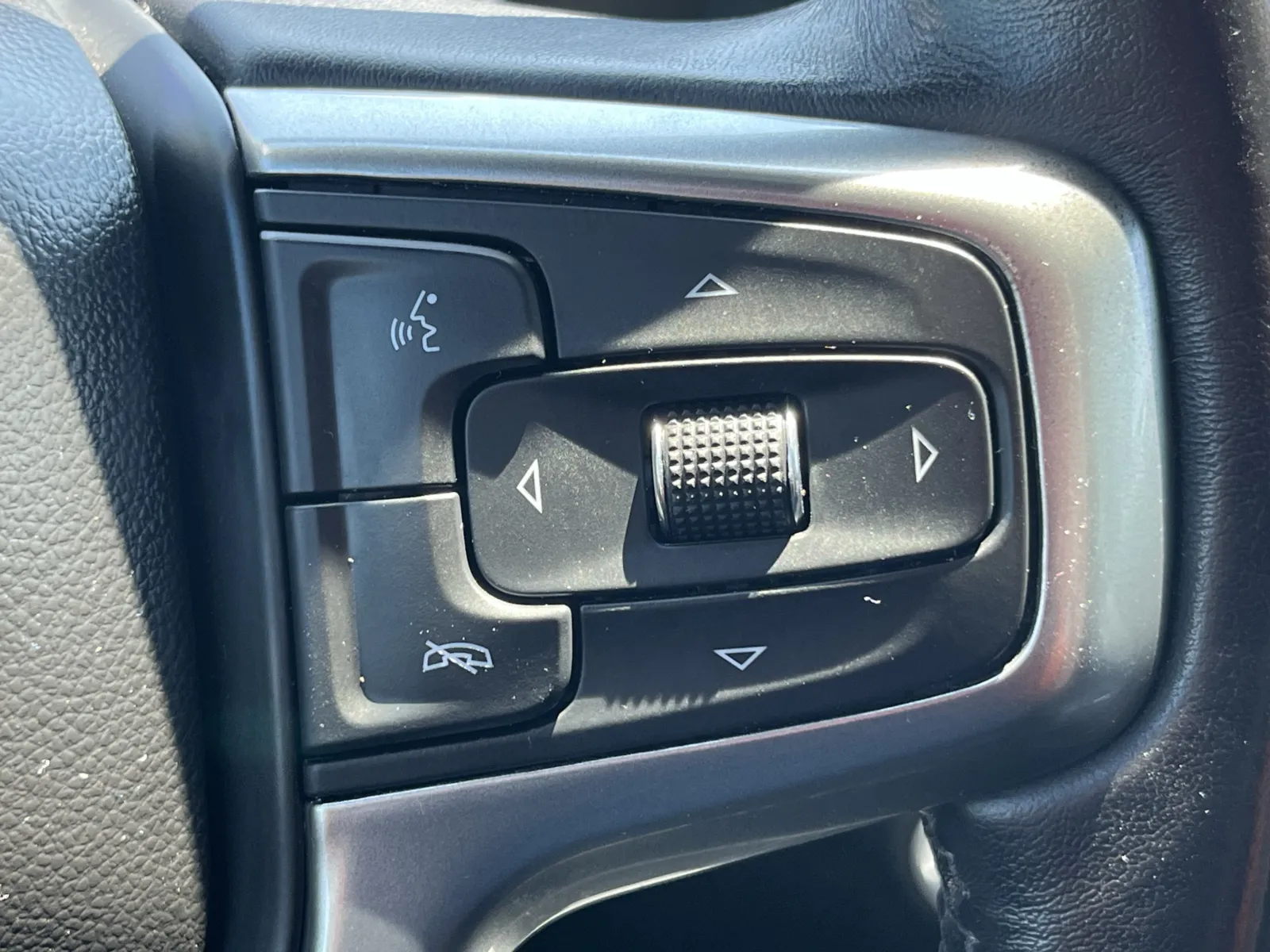 Chevrolet Silverado photo 18
