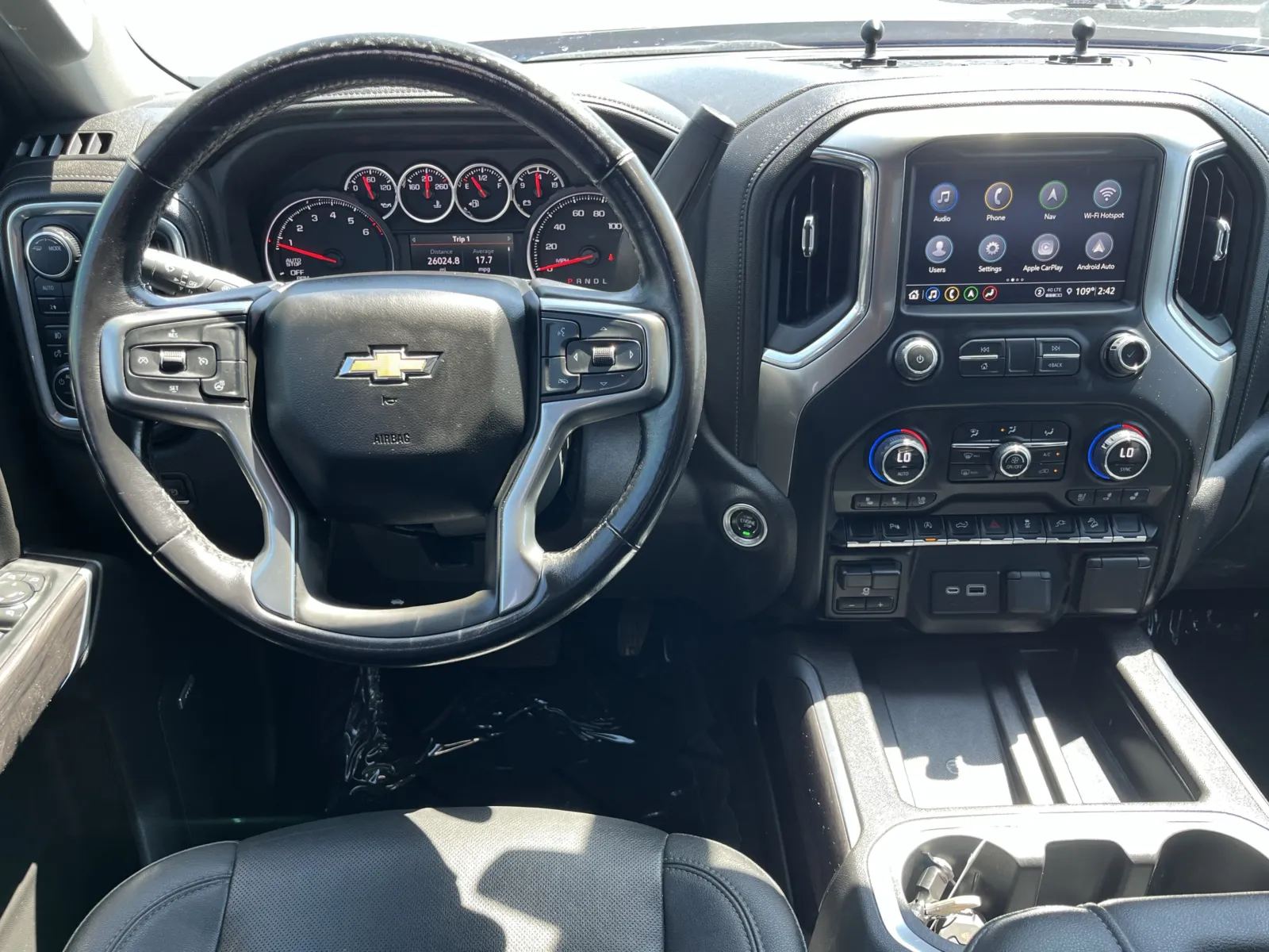 Chevrolet Silverado photo 15