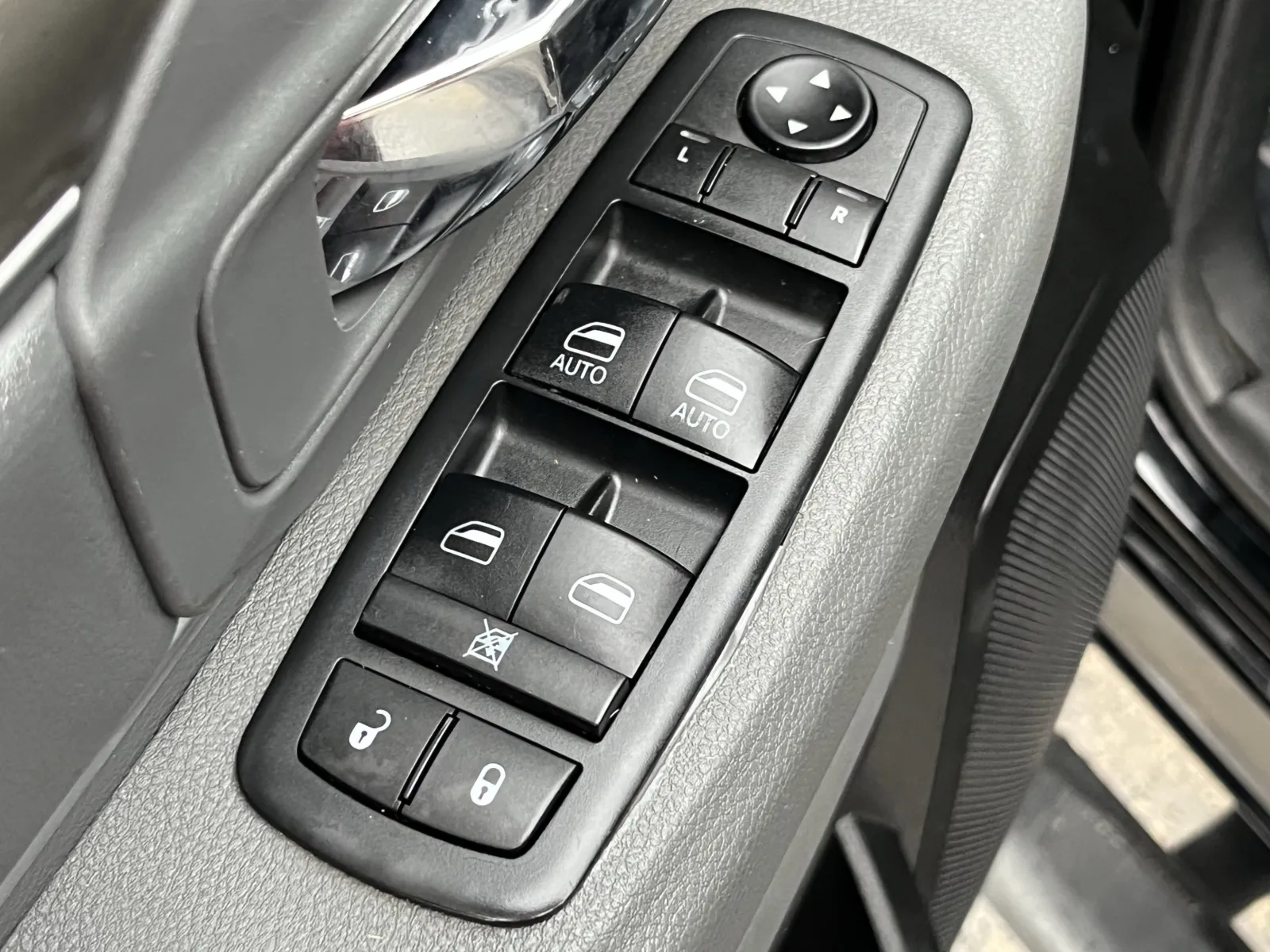 Ram 1500 photo 21