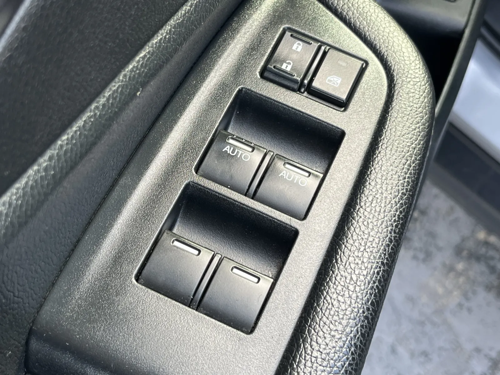 Honda Passport photo 25