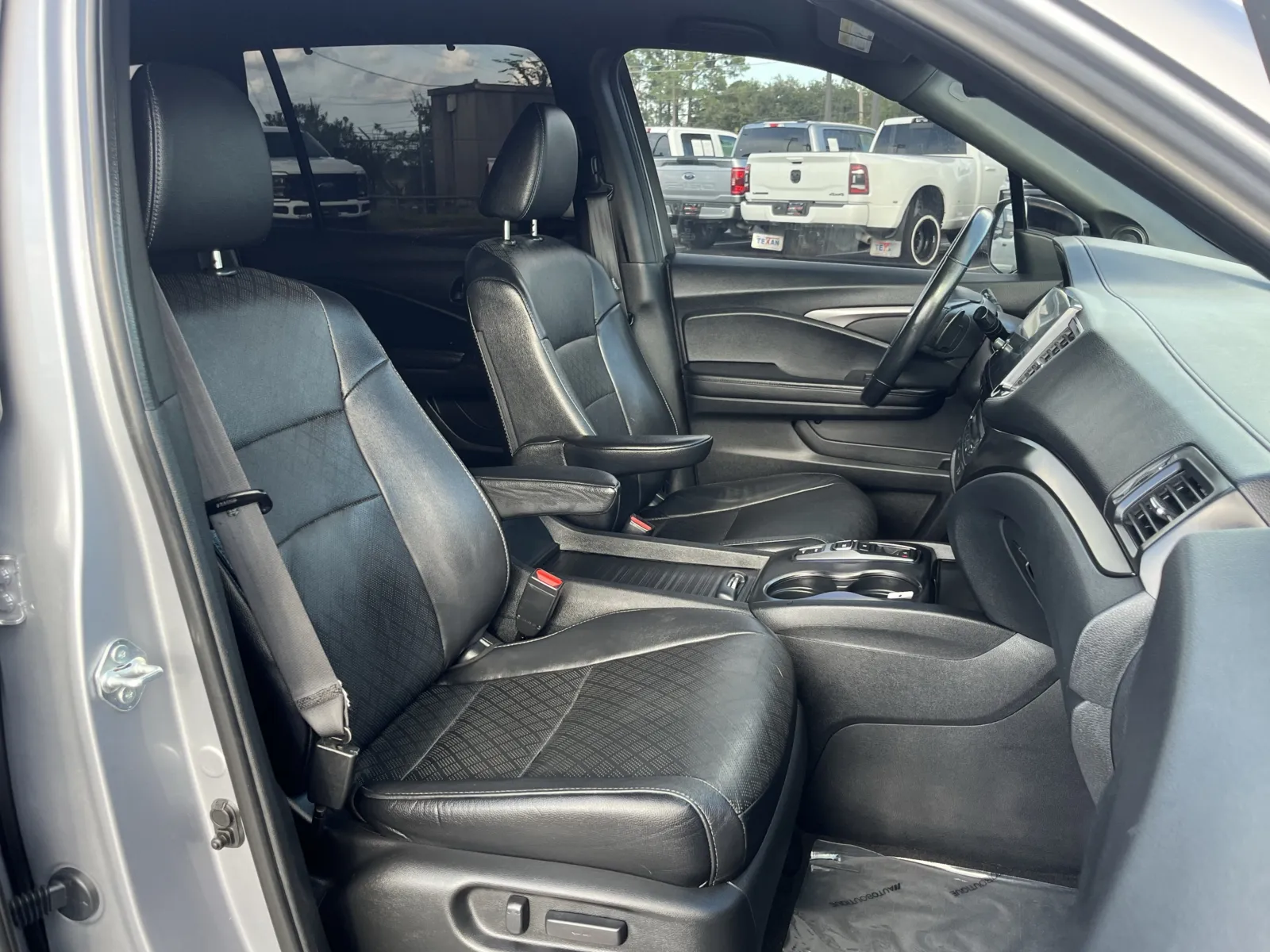 Honda Passport photo 28