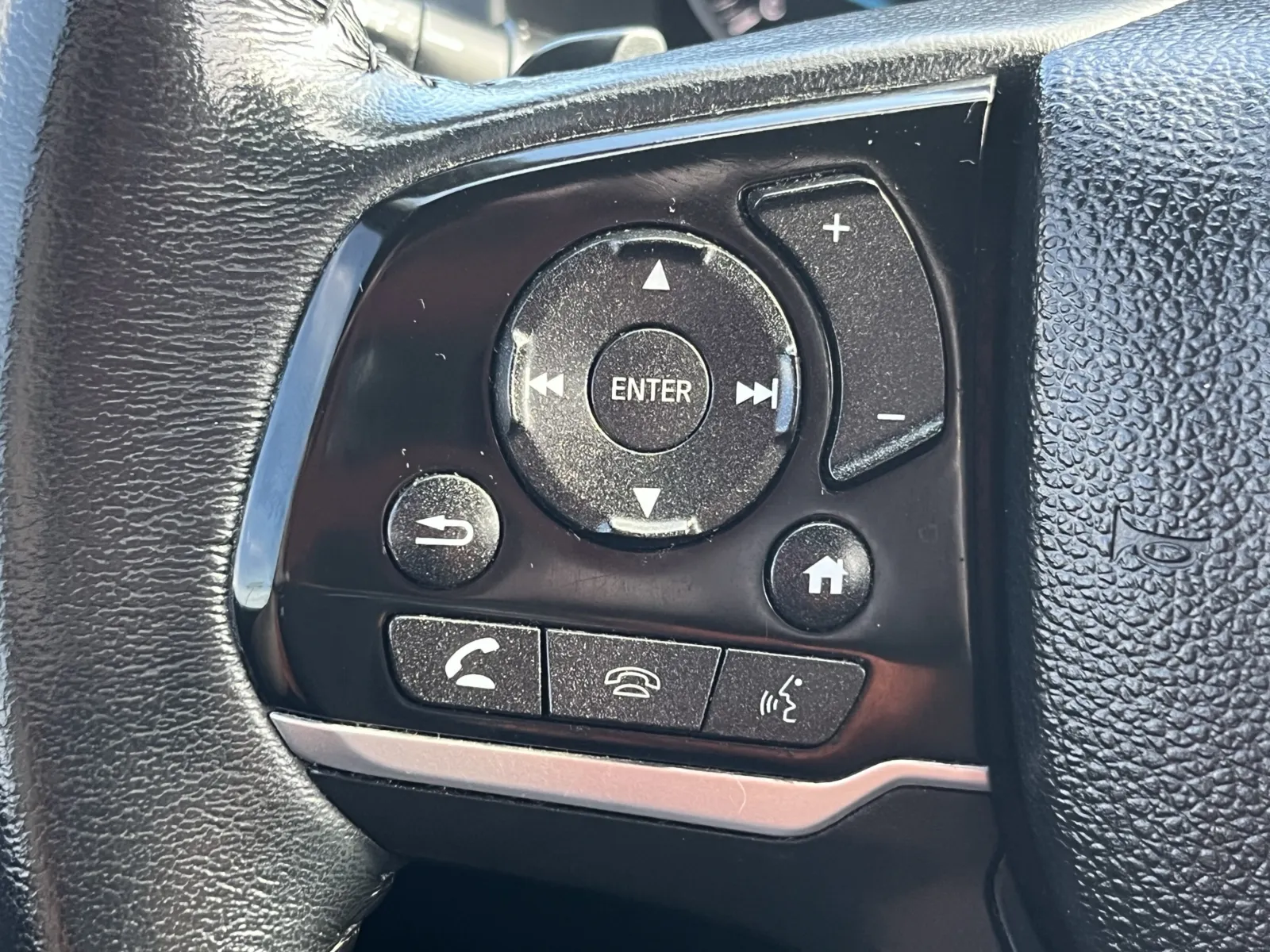 Honda Passport photo 19