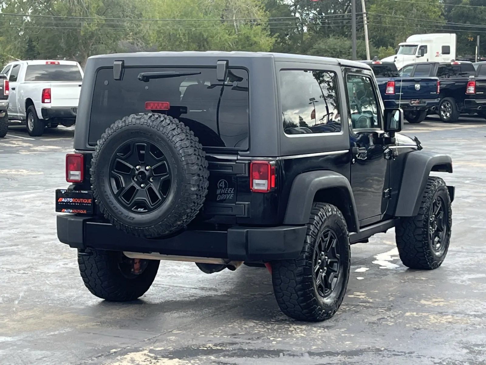Jeep Wrangler photo 6
