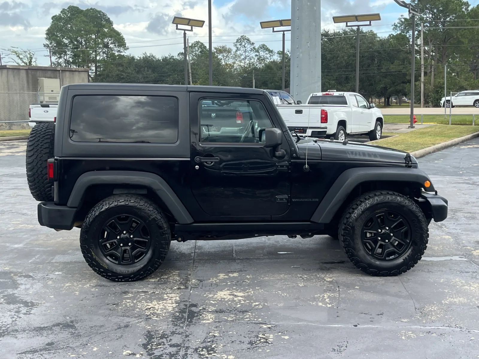 Jeep Wrangler photo 8