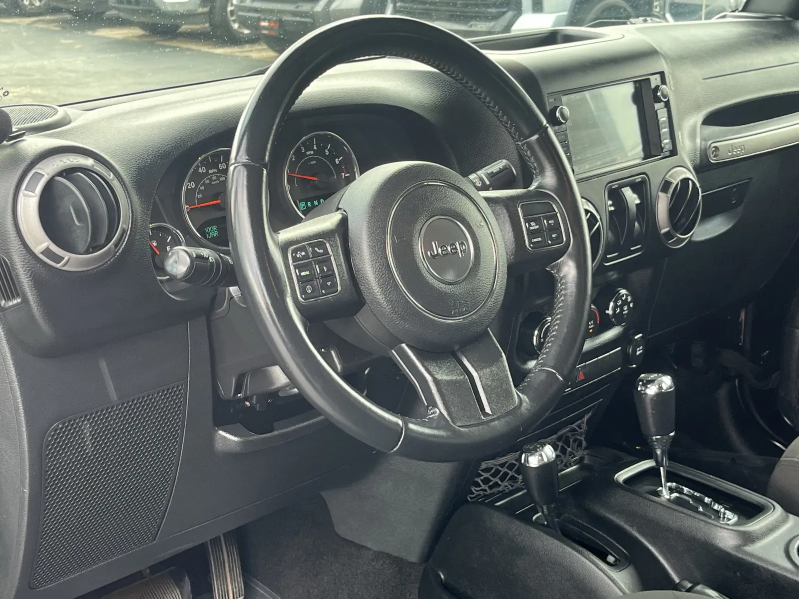 Jeep Wrangler photo 10