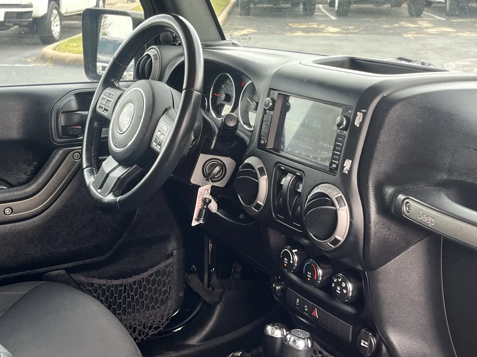 Jeep Wrangler photo 11
