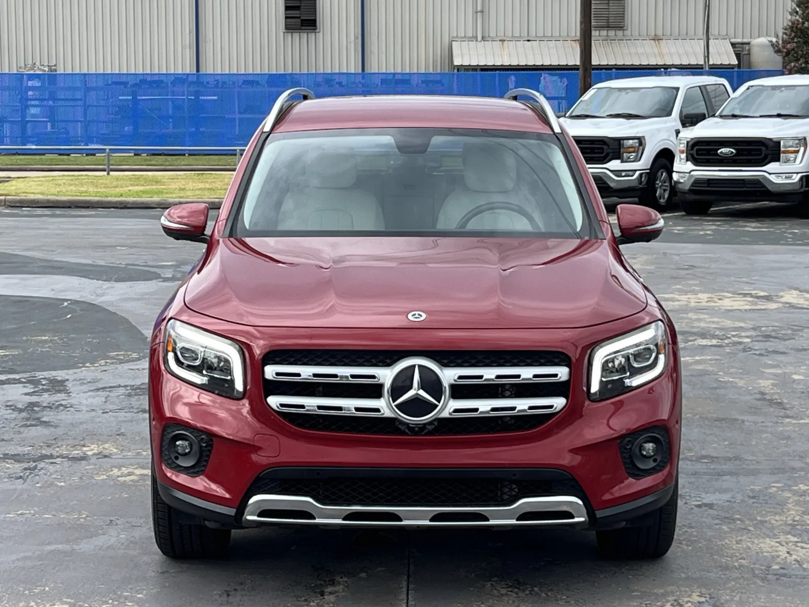 Mercedes-Benz GLB photo 4