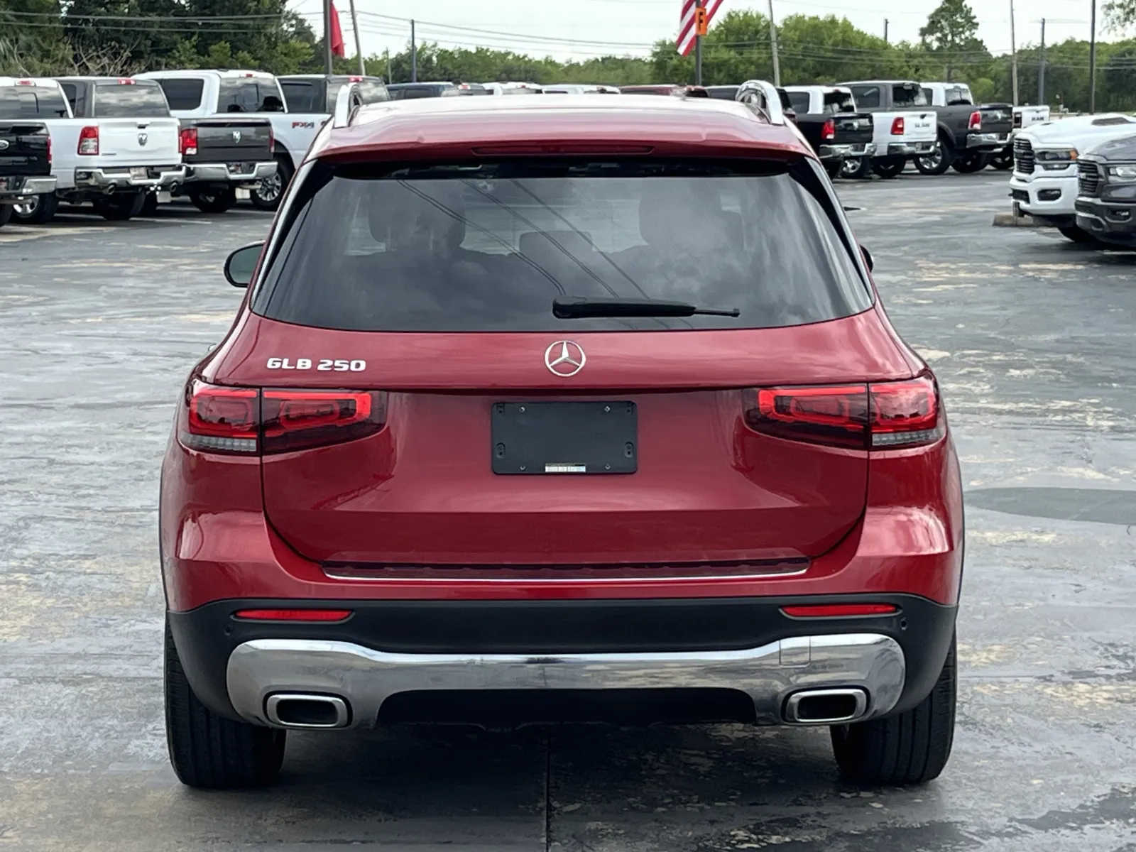 Mercedes-Benz GLB photo 6