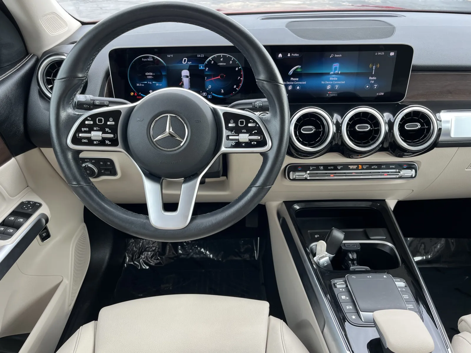 Mercedes-Benz GLB photo 16