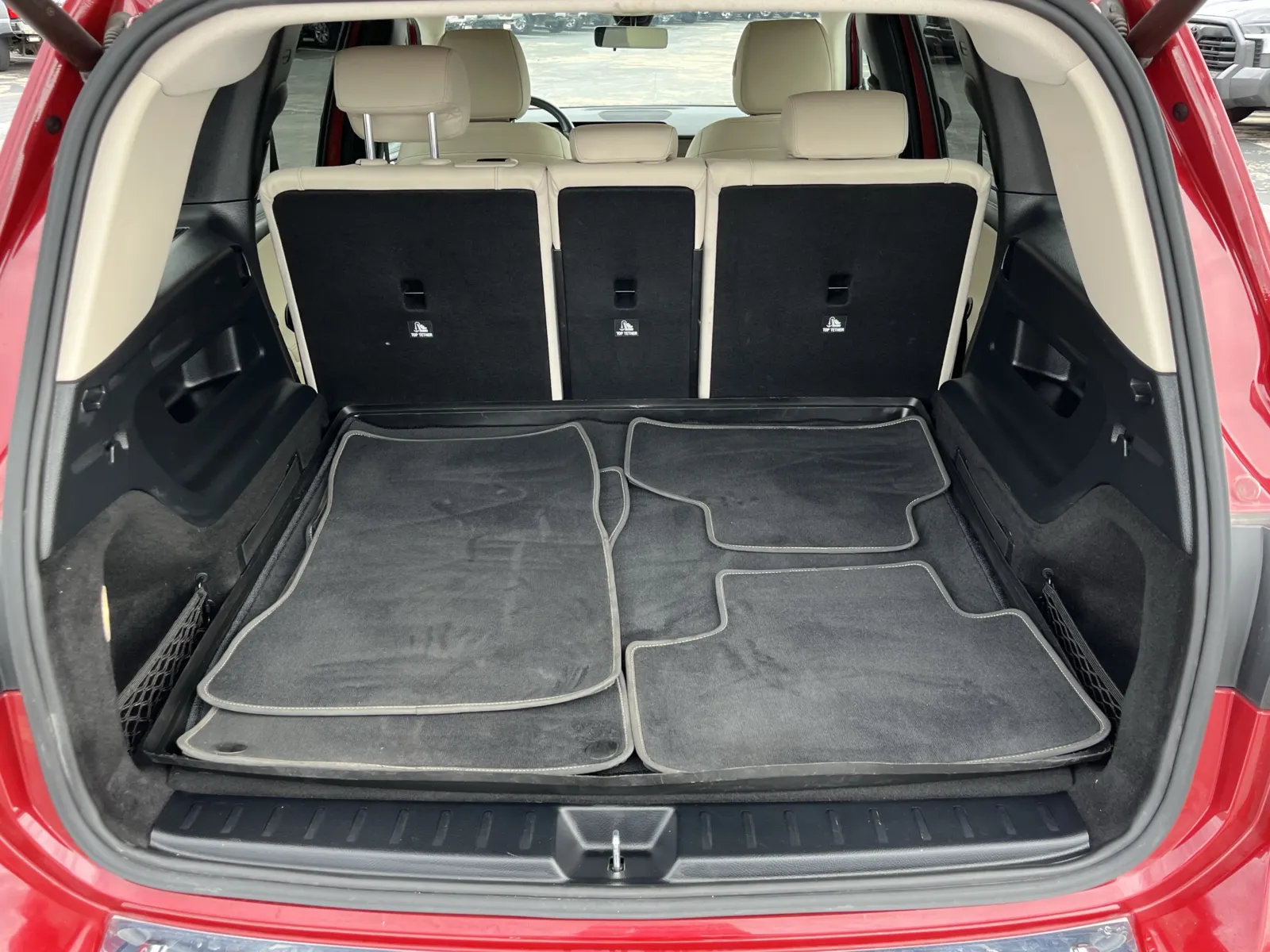Mercedes-Benz GLB photo 11
