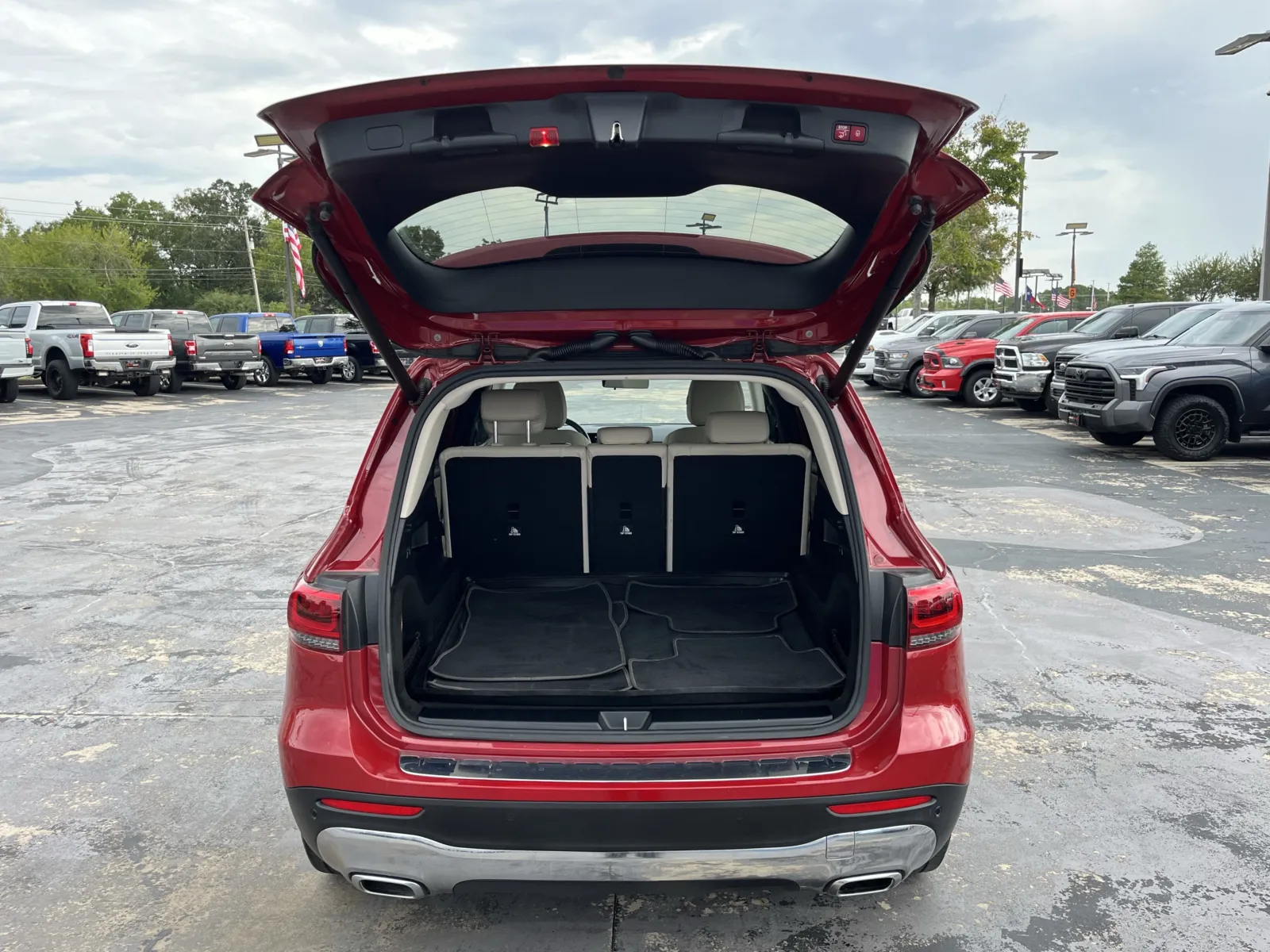 Mercedes-Benz GLB photo 10