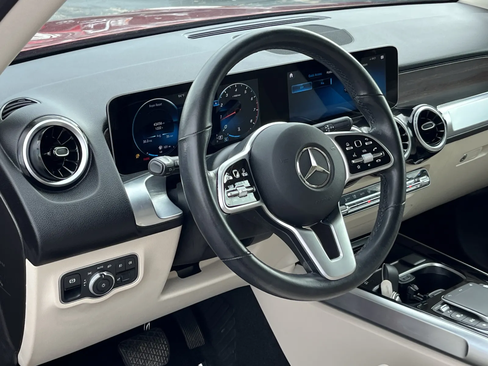 Mercedes-Benz GLB photo 14
