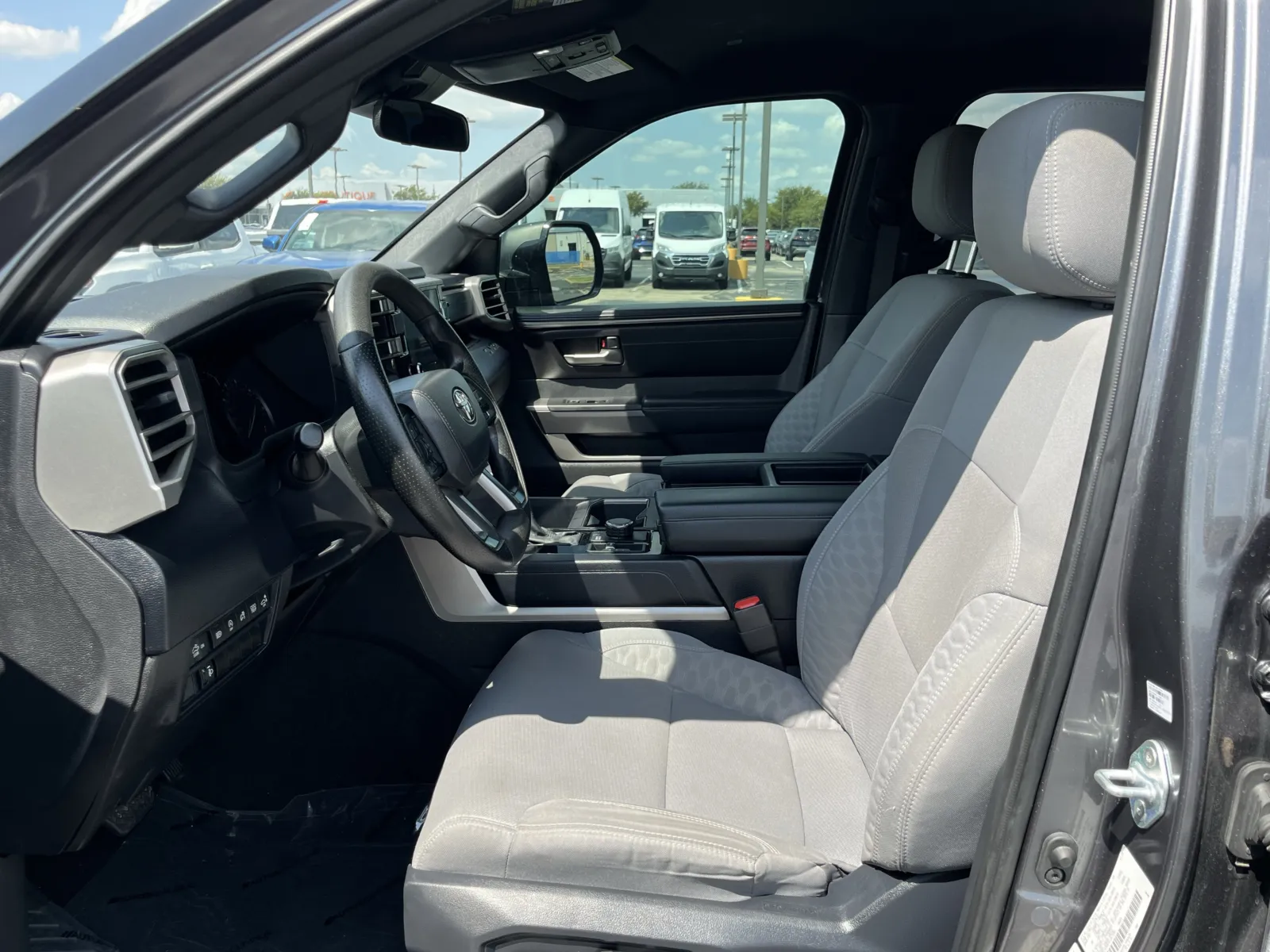 Toyota Tundra photo 24