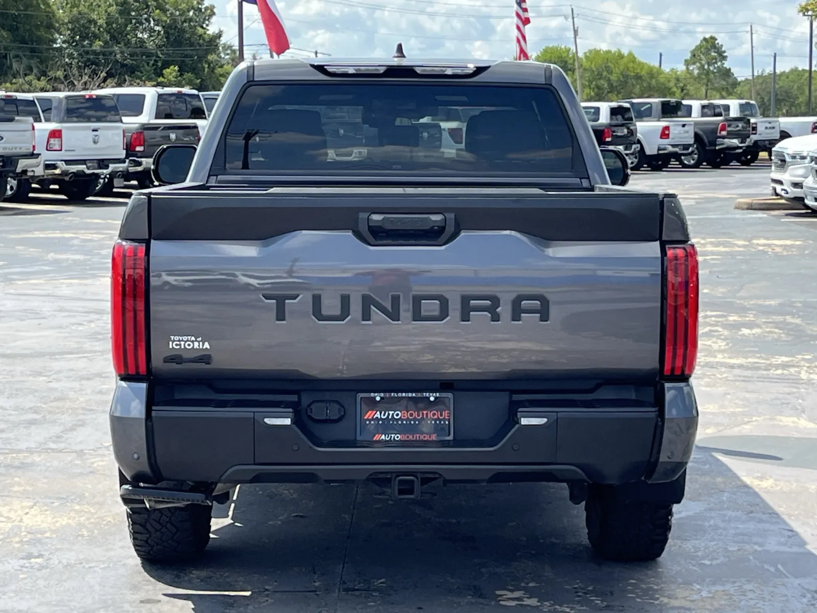 Toyota Tundra photo 7