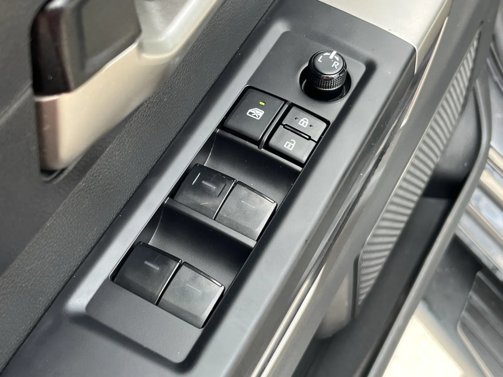 Toyota Tundra photo 22