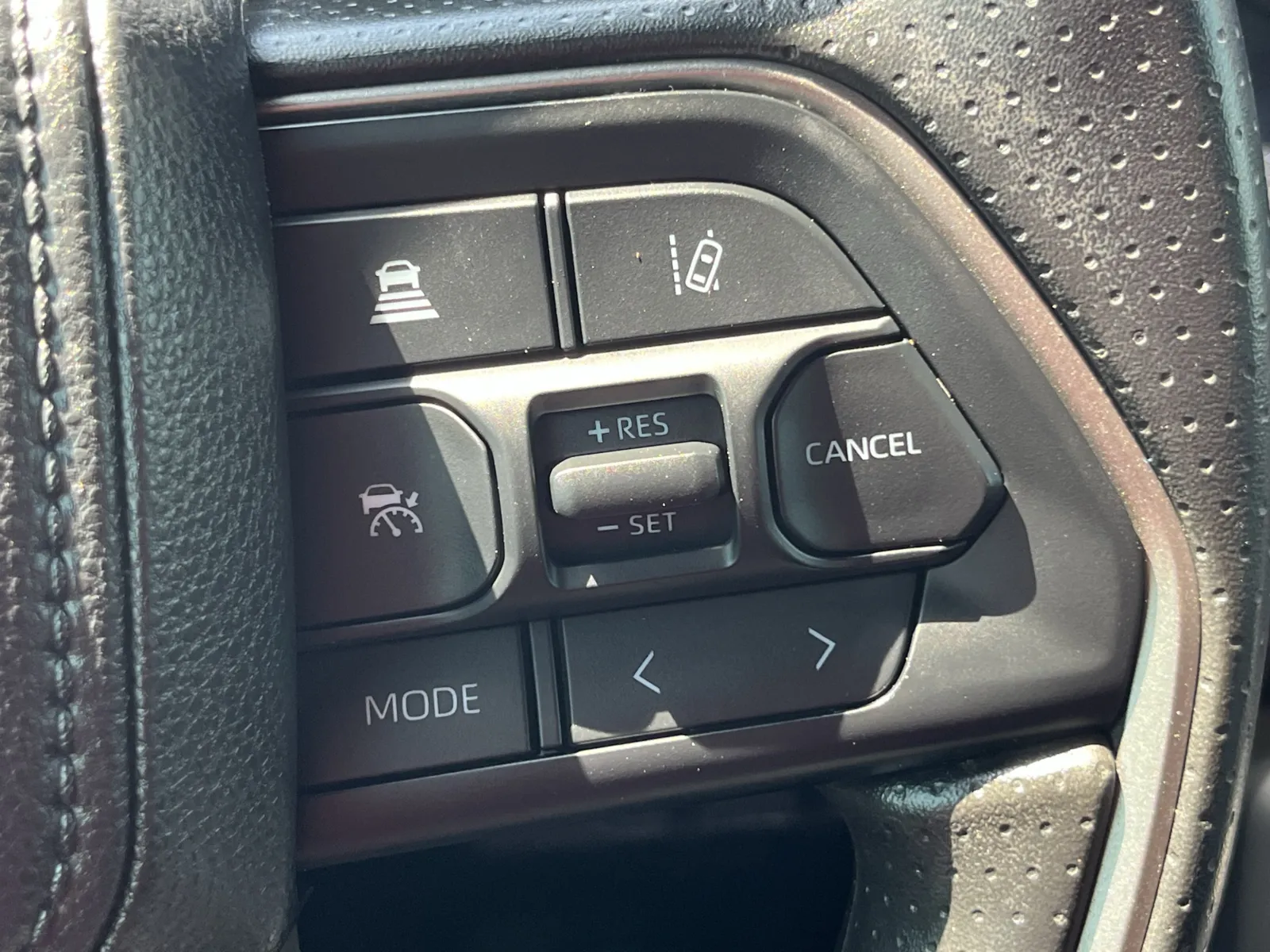 Toyota Tundra photo 17
