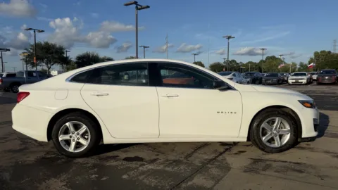 More photos of 2023 Chevrolet Malibu LS at Auto Boutique Texas, TX