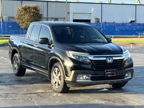 Another view of 2020 Honda Ridgeline RTL-E for sale in Alvin, TX at Auto Boutique Texas
