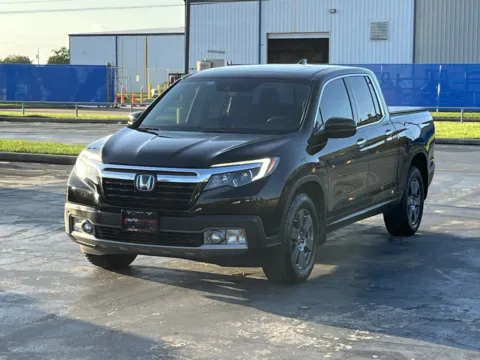 Photos of 2020 Honda Ridgeline RTL-E for sale in Alvin, TX at Auto Boutique Texas