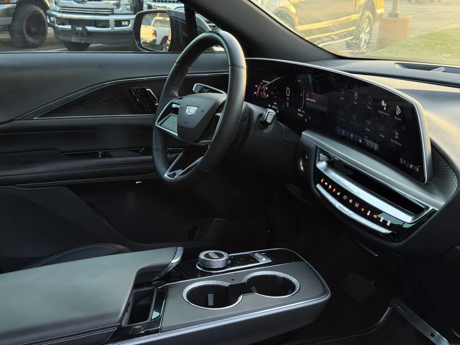 Cadillac Lyriq photo 18