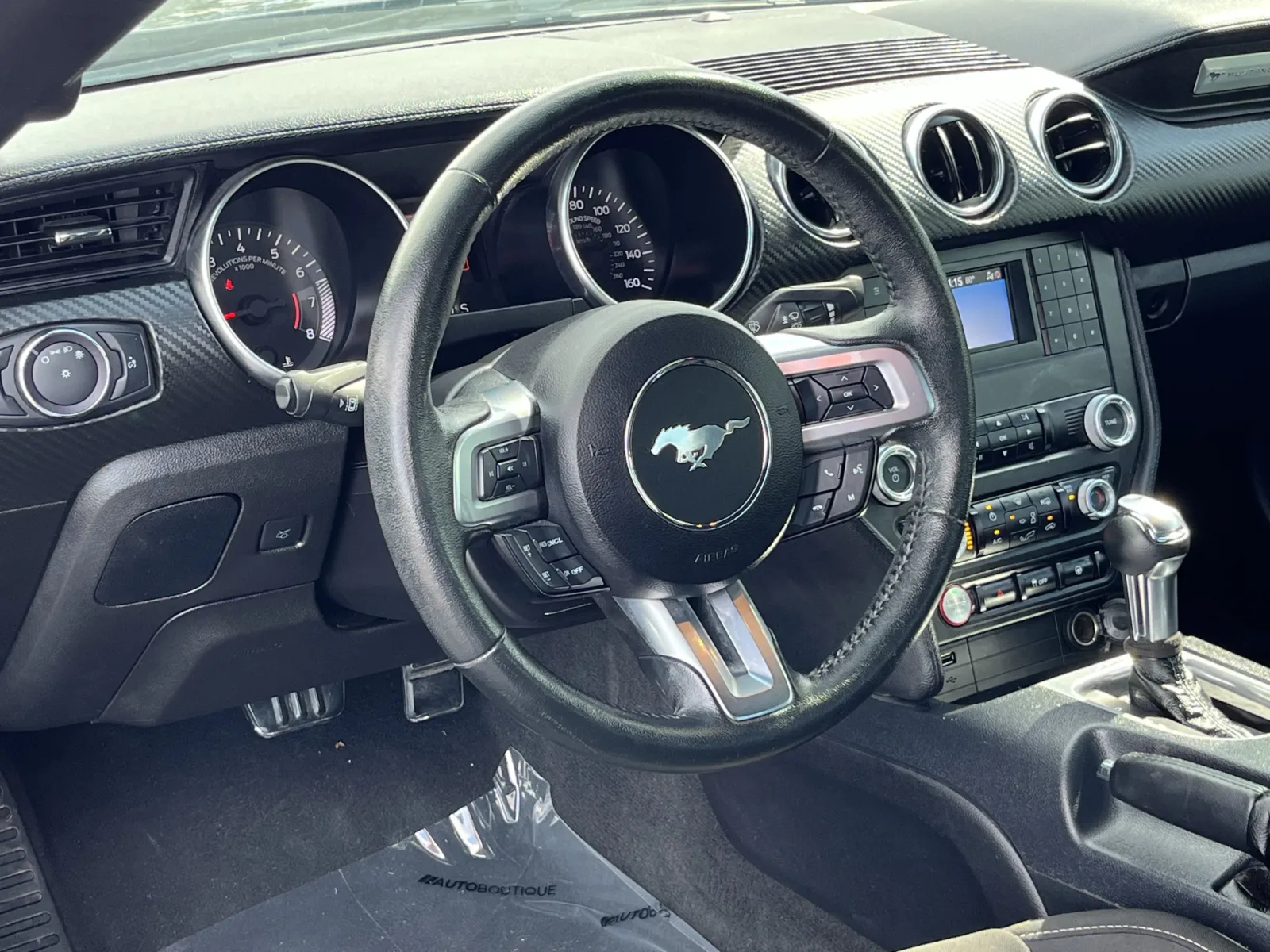 Ford Mustang photo 14