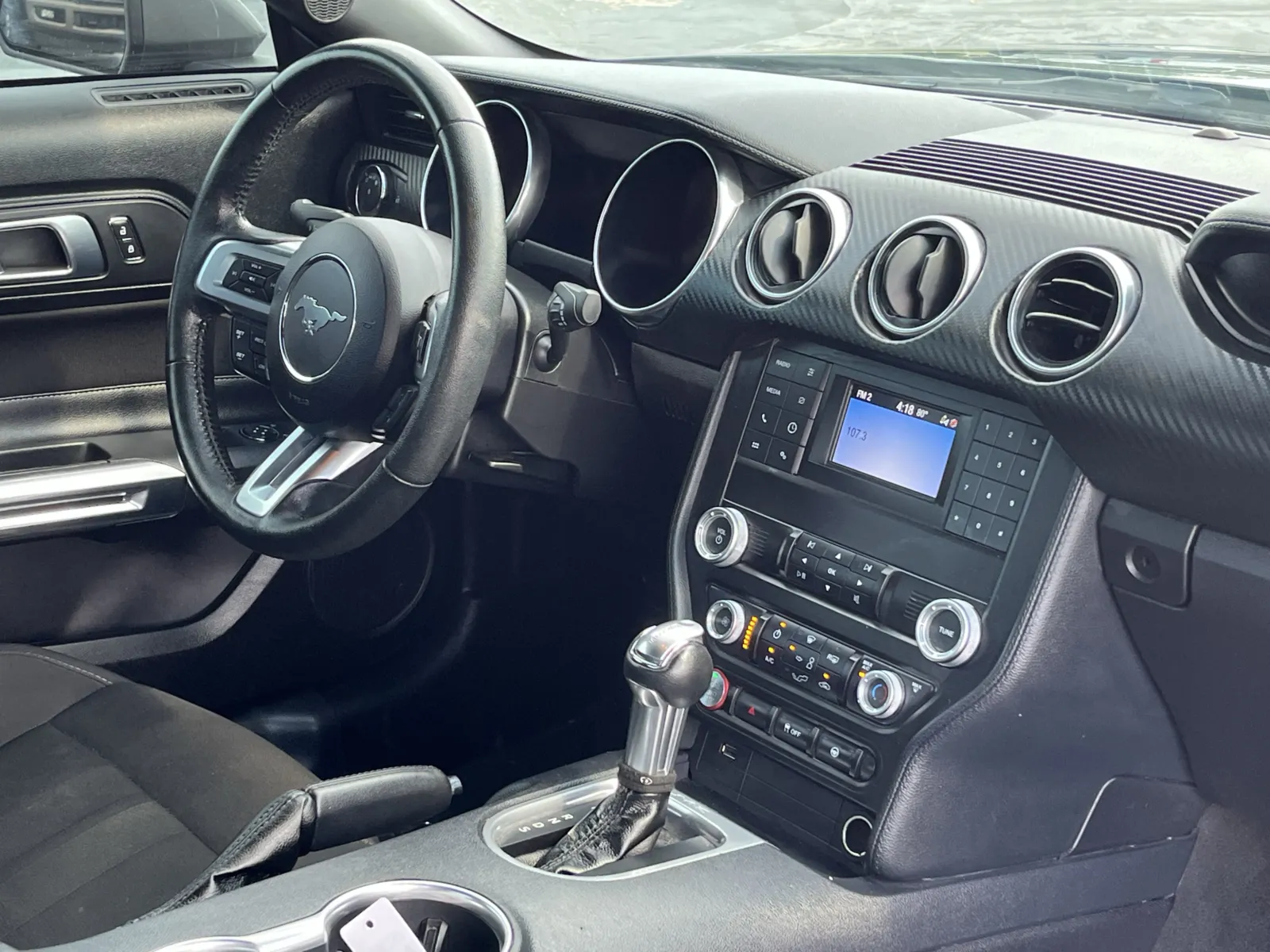 Ford Mustang photo 15