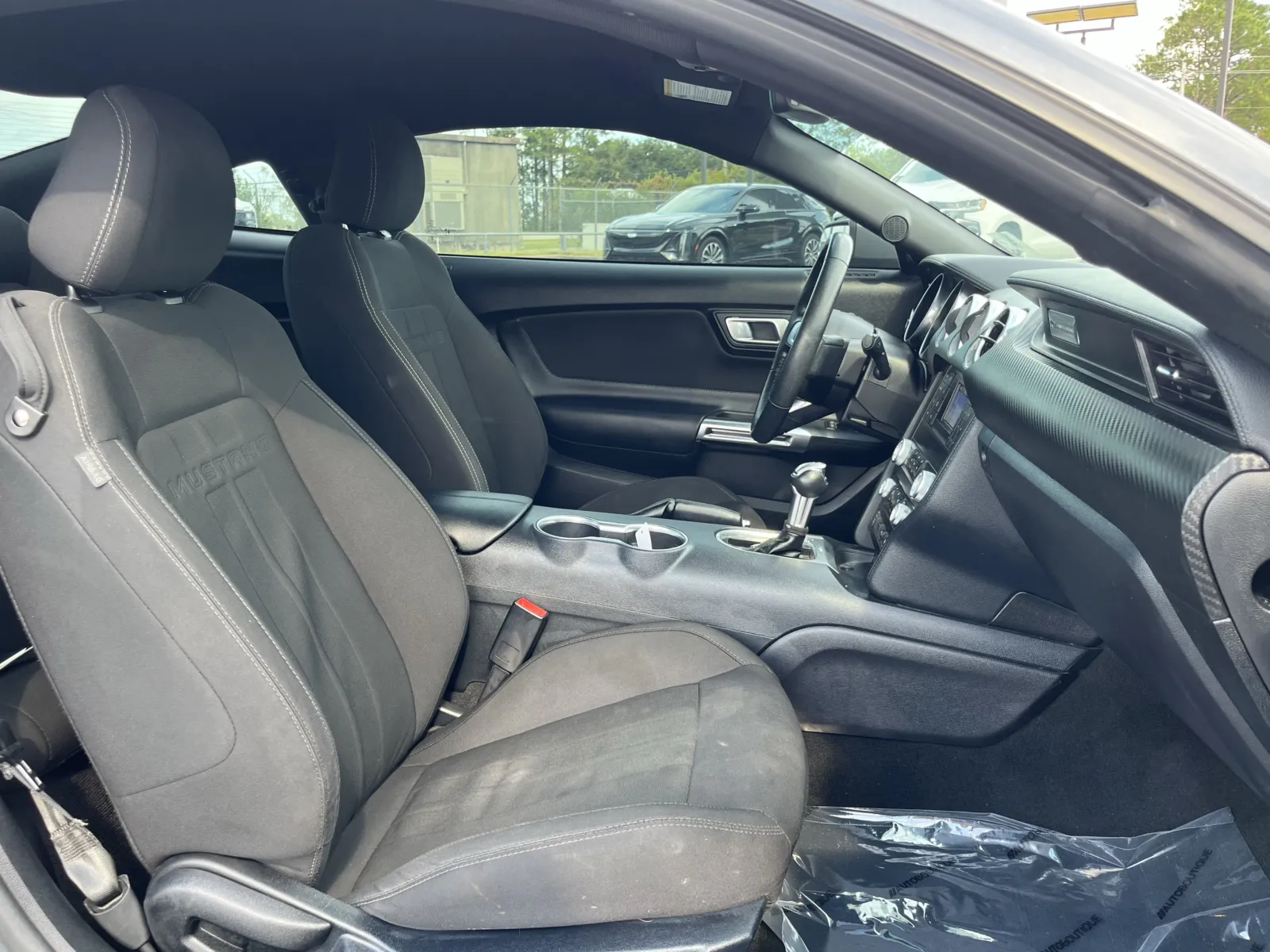 Ford Mustang photo 26