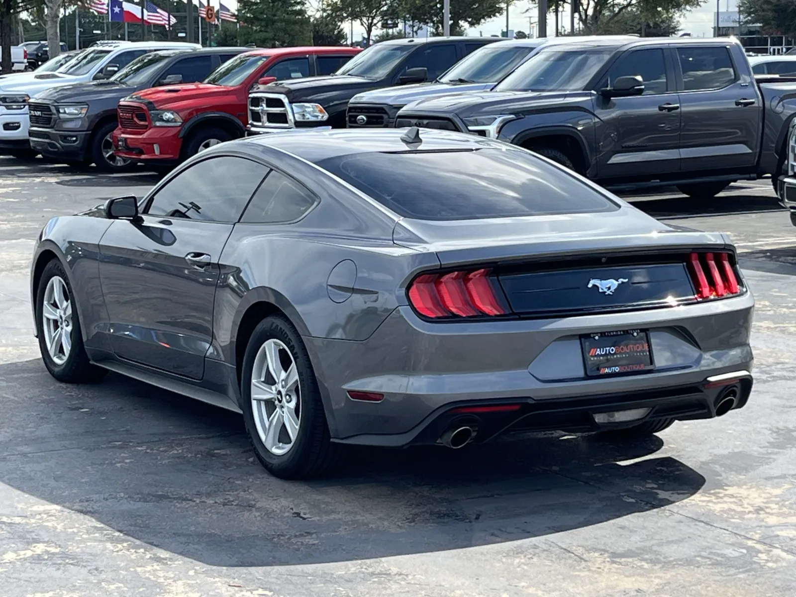 Ford Mustang photo 9