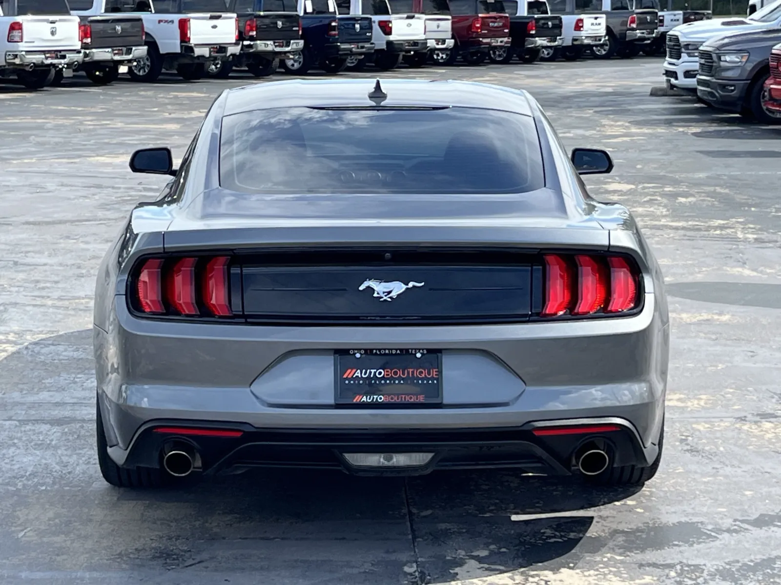 Ford Mustang photo 7