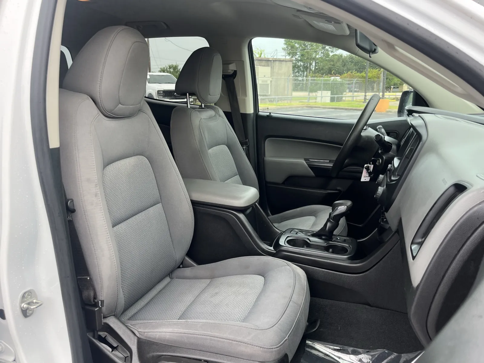 Chevrolet Colorado photo 23