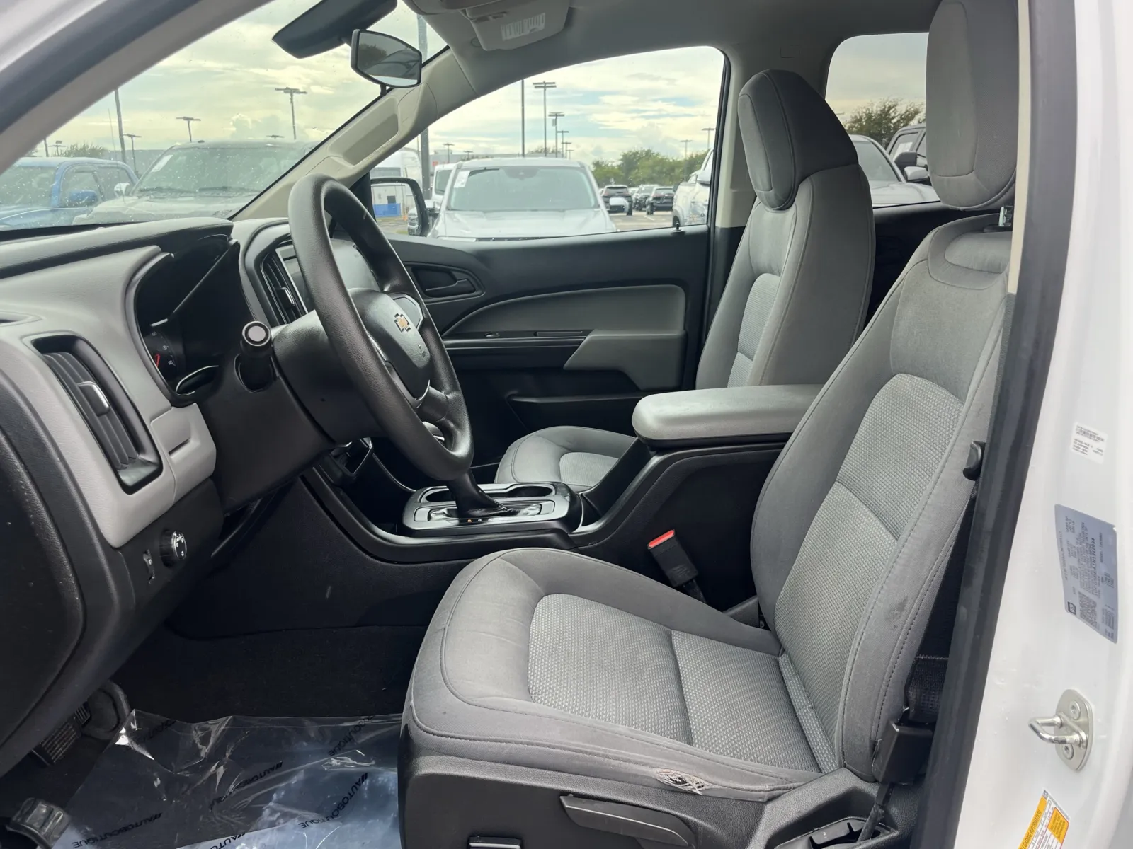 Chevrolet Colorado photo 22