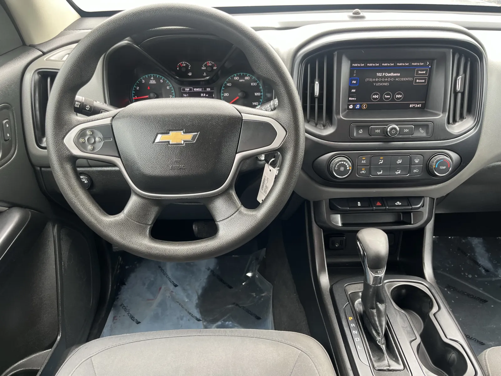 Chevrolet Colorado photo 14