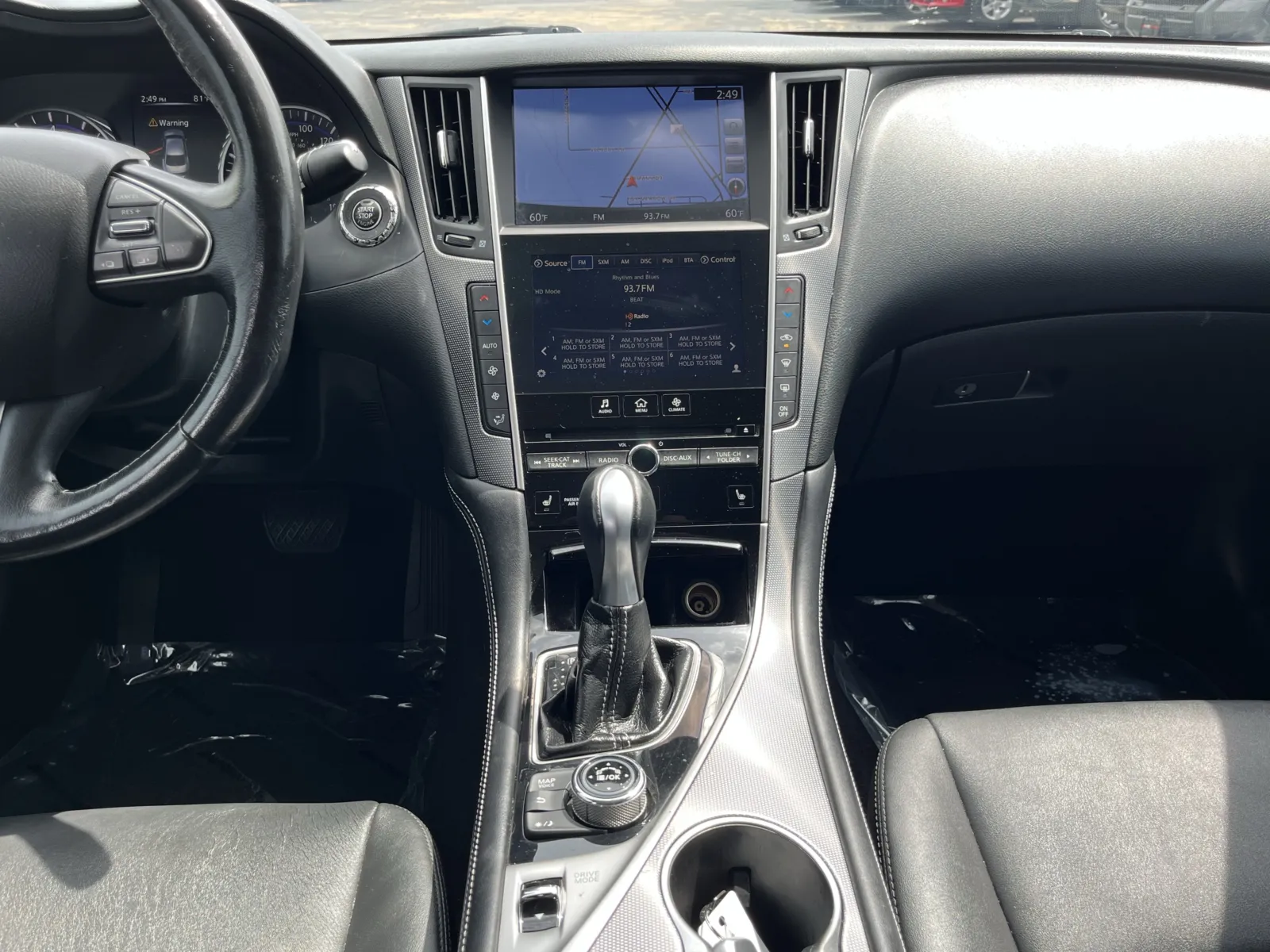 Infiniti Q50 photo 24