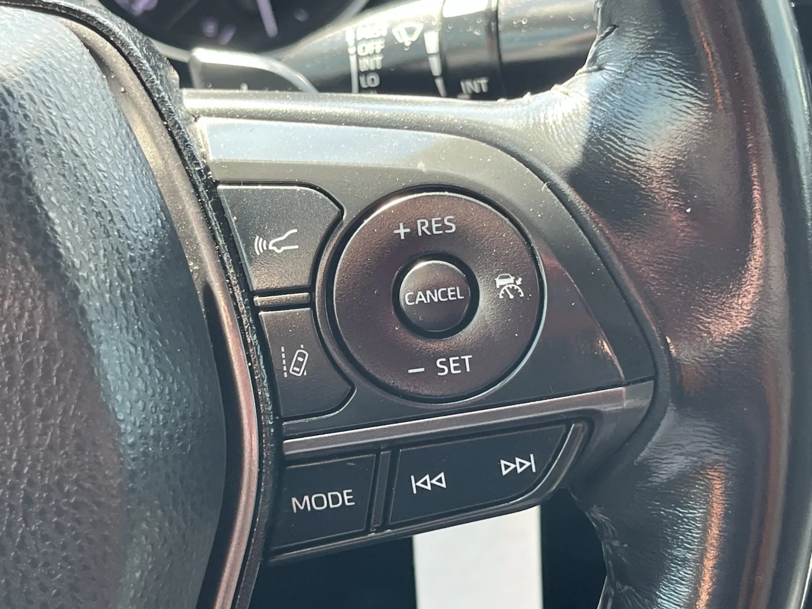 Toyota Camry photo 17