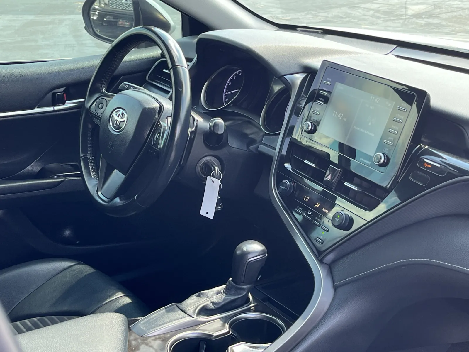 Toyota Camry photo 13