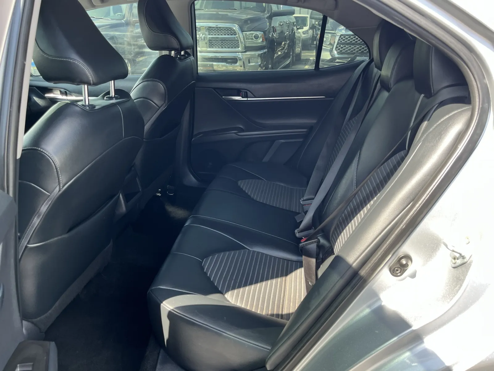 Toyota Camry photo 26