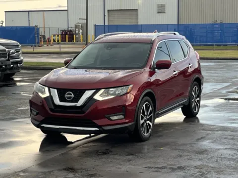 Photos of 2020 Nissan Rogue SL for sale in Alvin, TX at Auto Boutique Texas