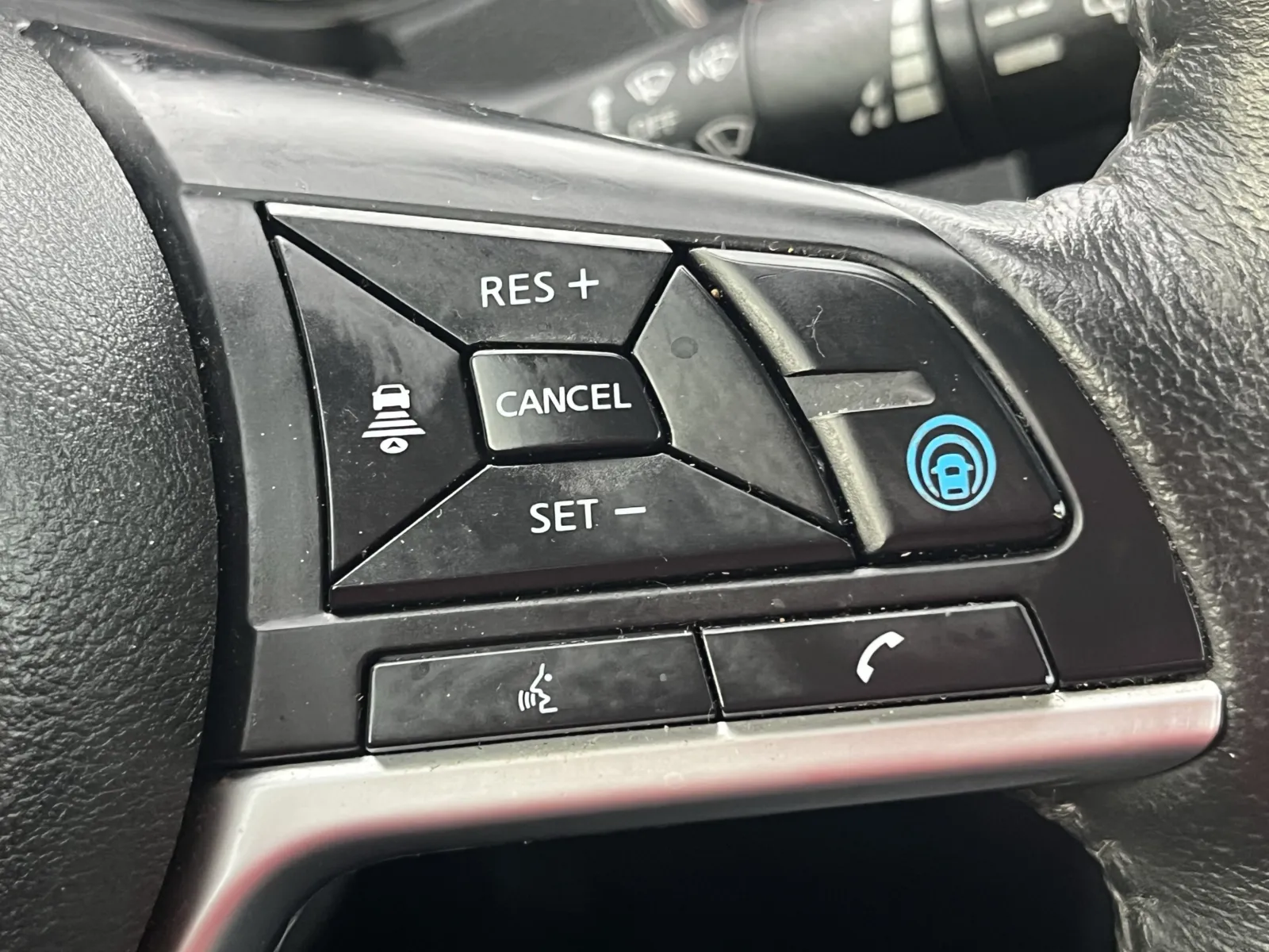 Nissan Rogue photo 20