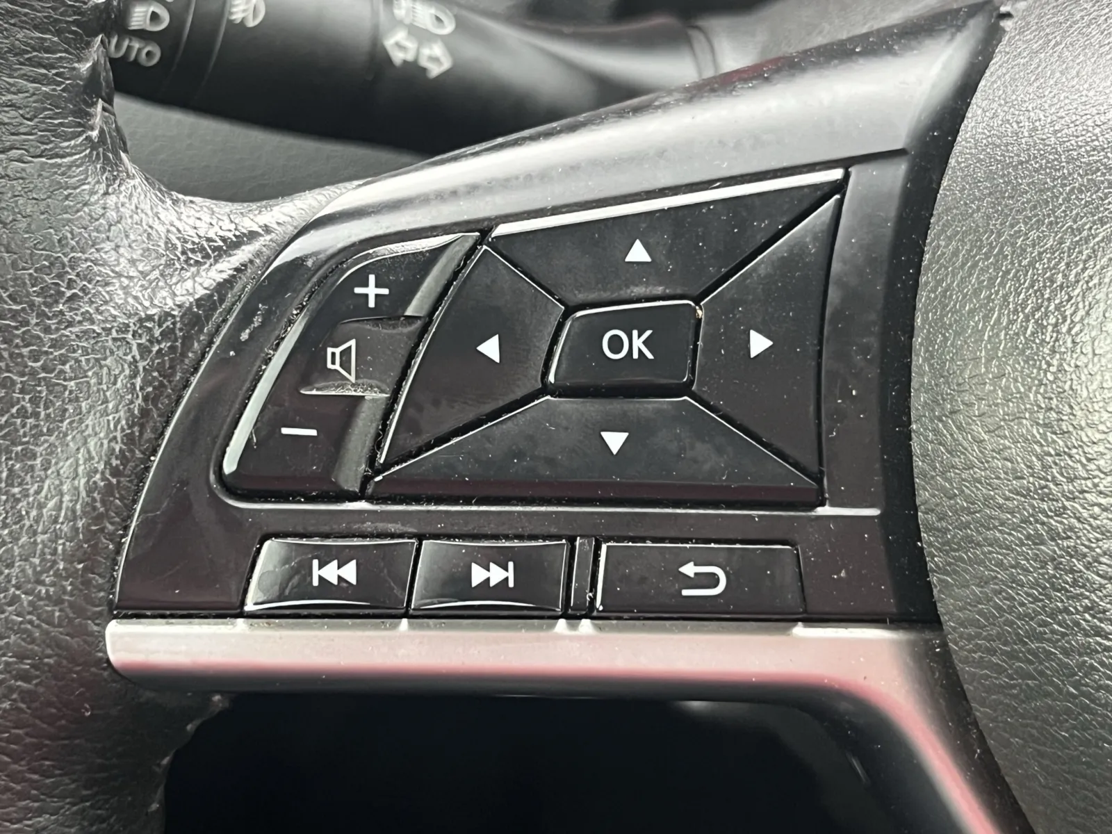 Nissan Rogue photo 19