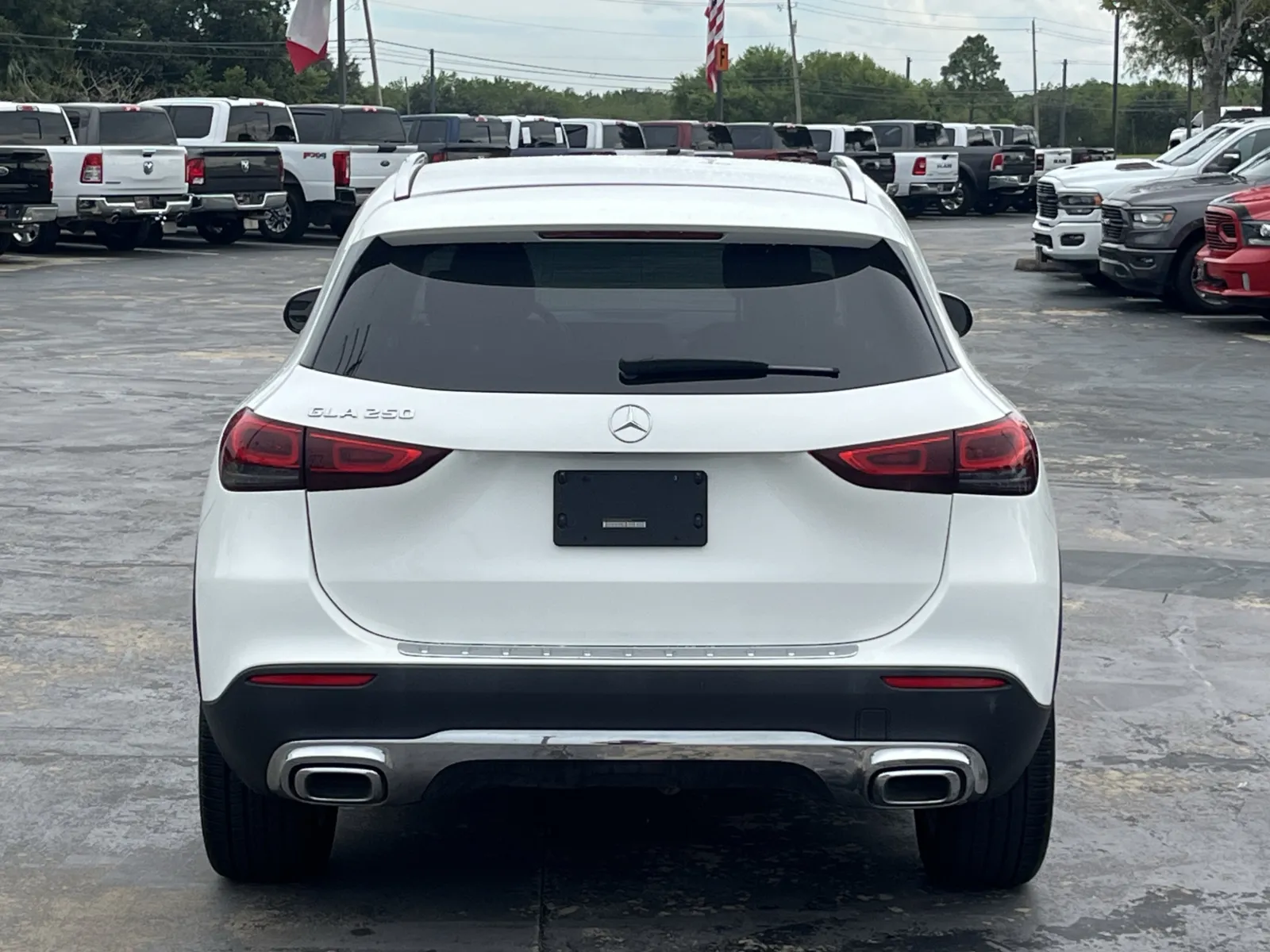 Mercedes-Benz GLA photo 7