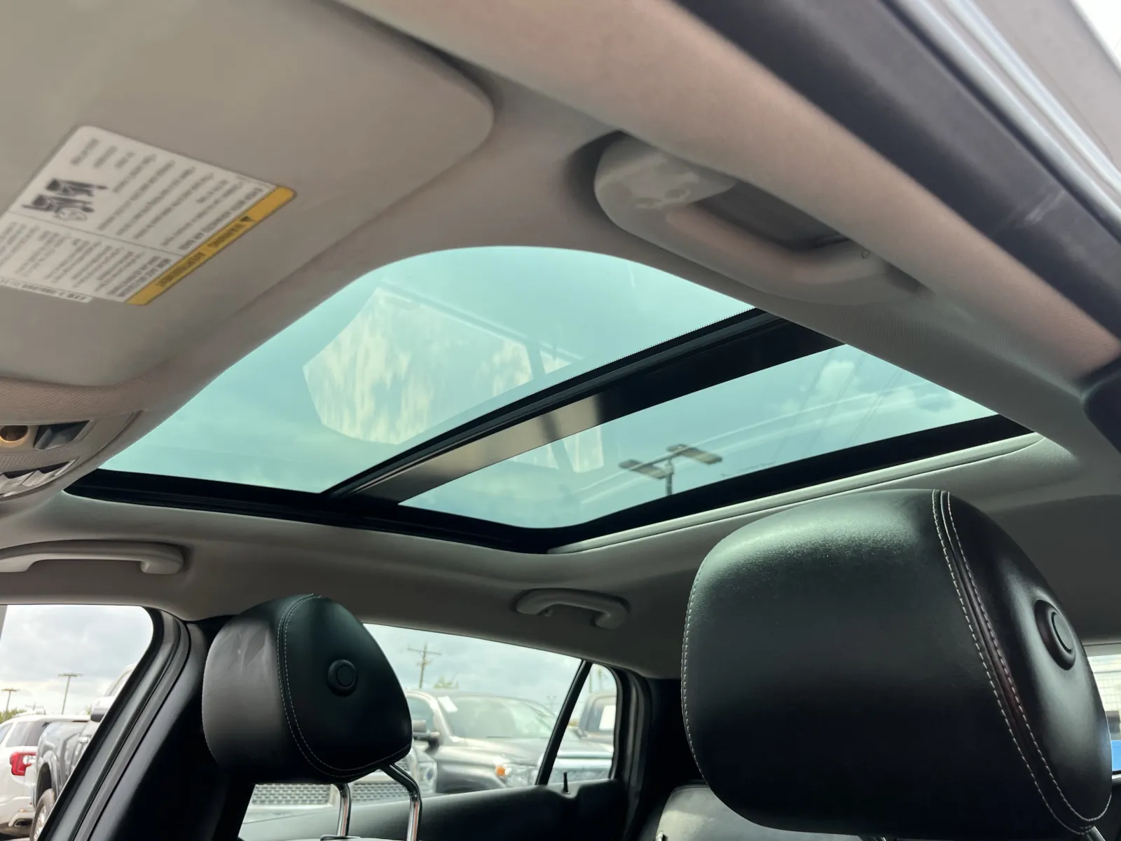 Infiniti QX30 photo 7