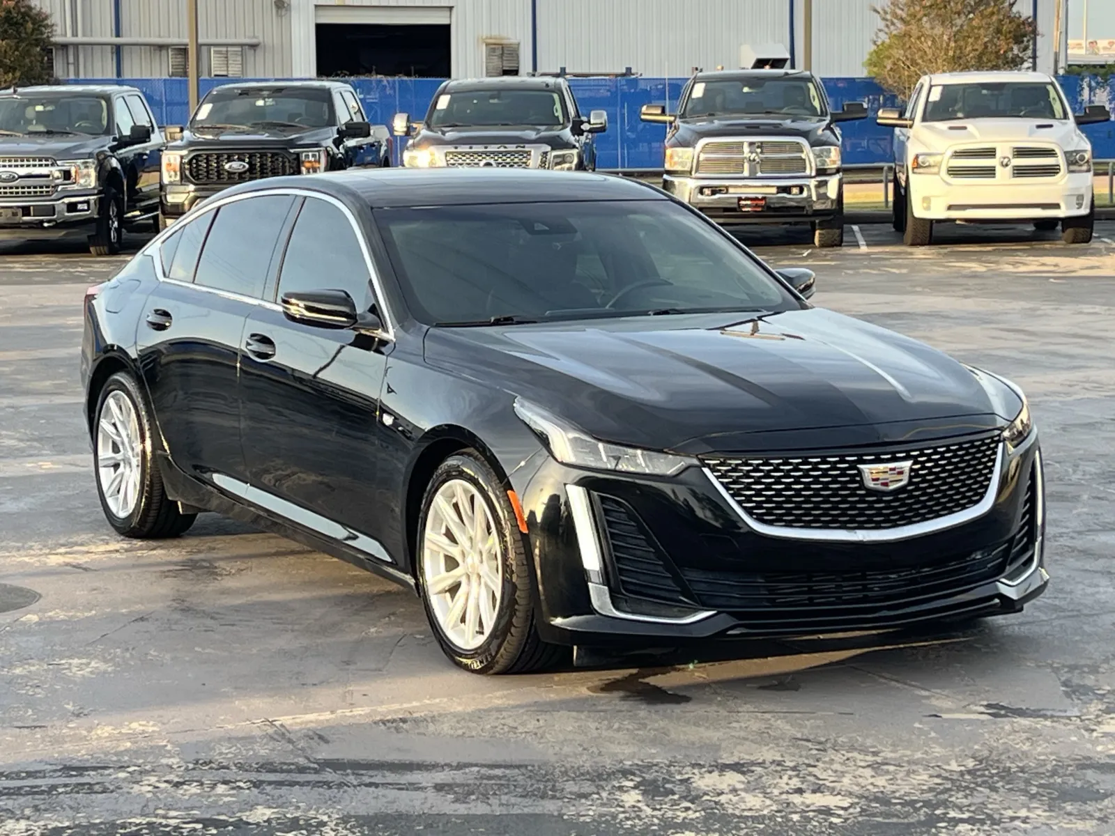 Cadillac CT5 photo 3