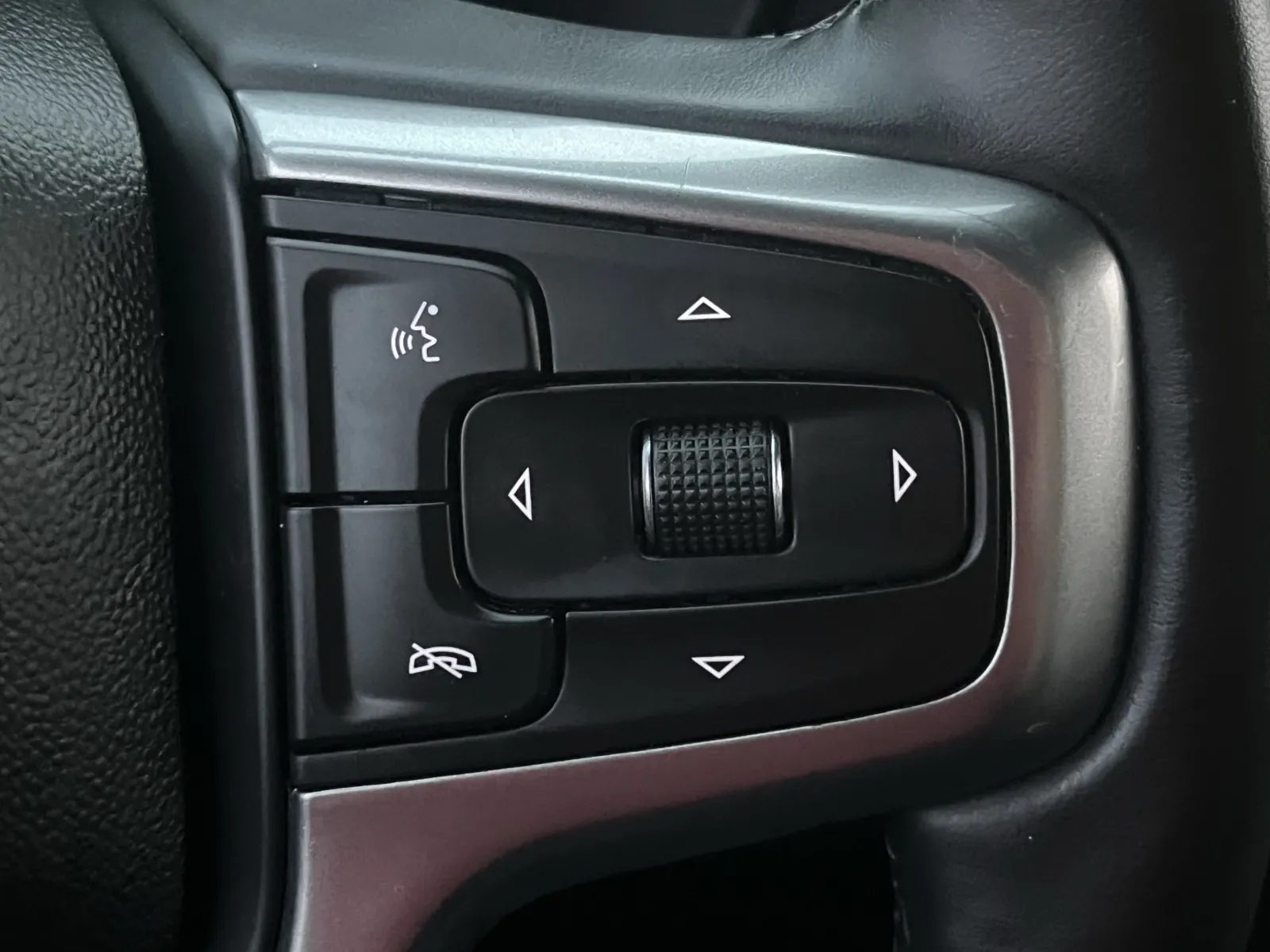 Chevrolet Tahoe photo 20