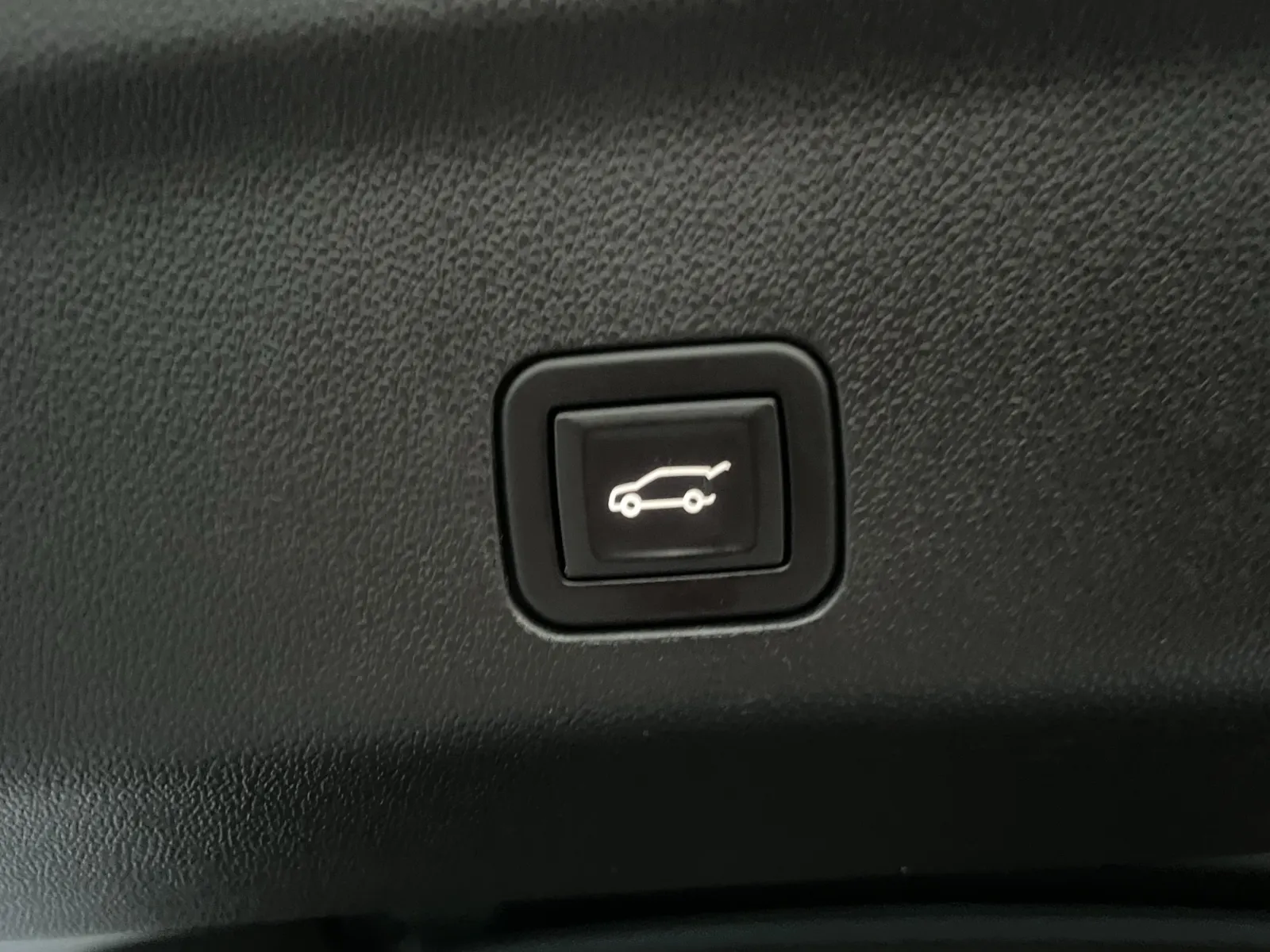 Chevrolet Tahoe photo 13