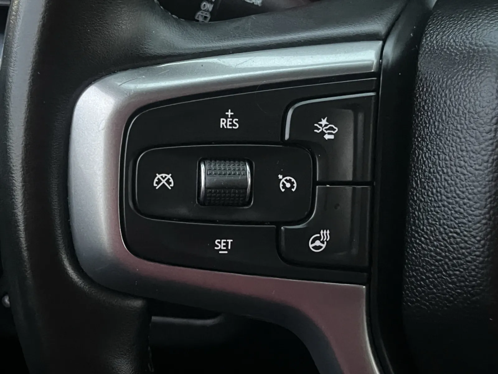 Chevrolet Tahoe photo 19