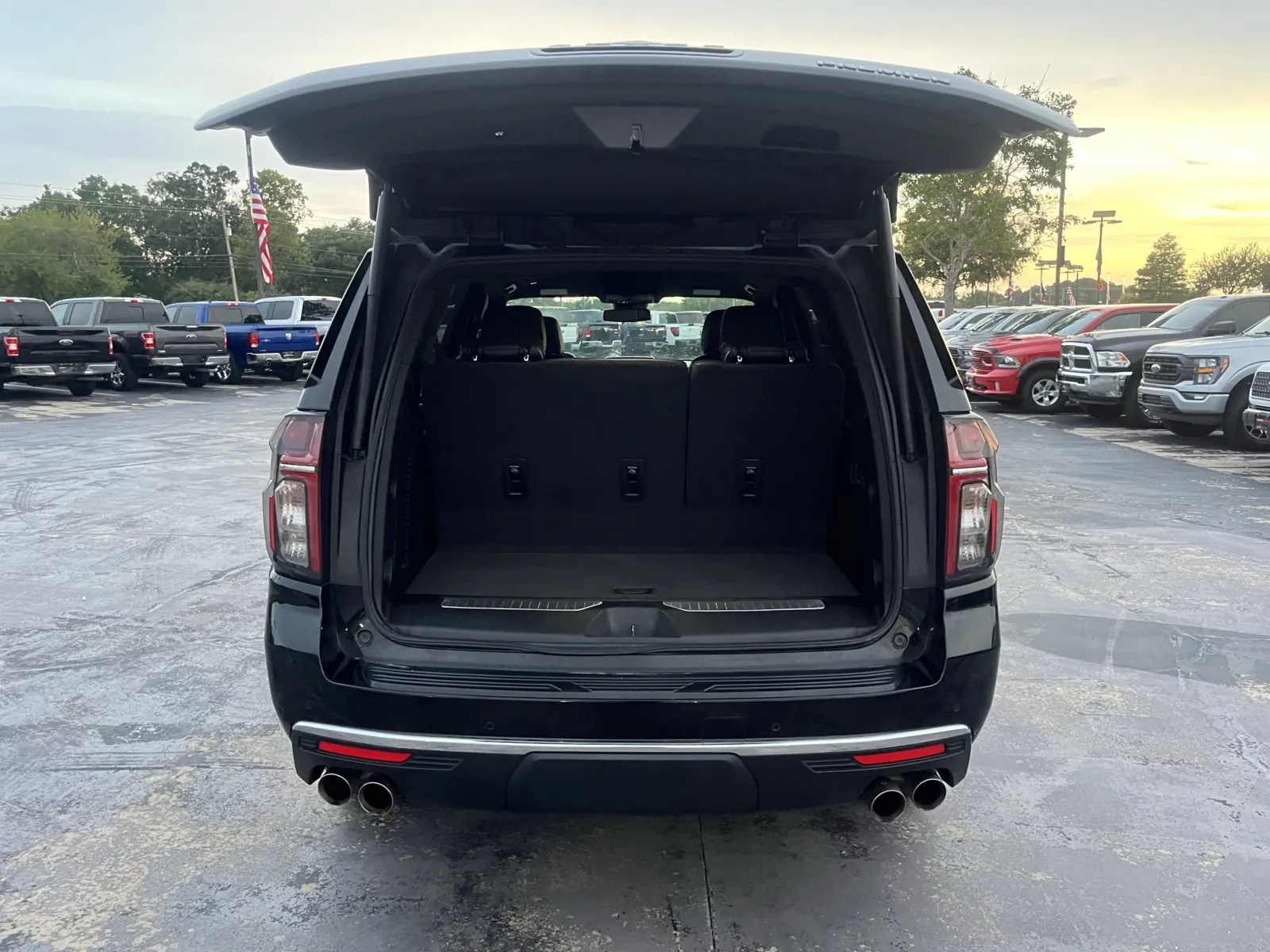 Chevrolet Tahoe photo 11