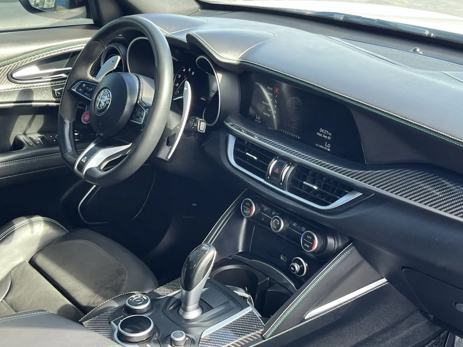 Alfa Romeo Stelvio photo 17