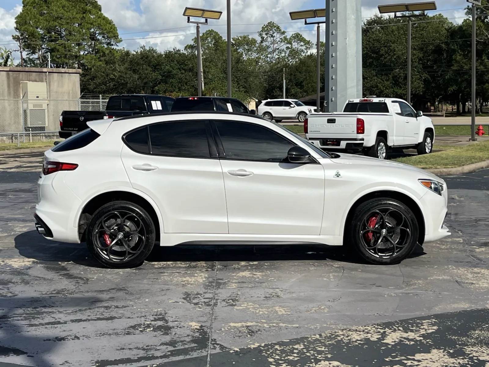 Alfa Romeo Stelvio photo 11