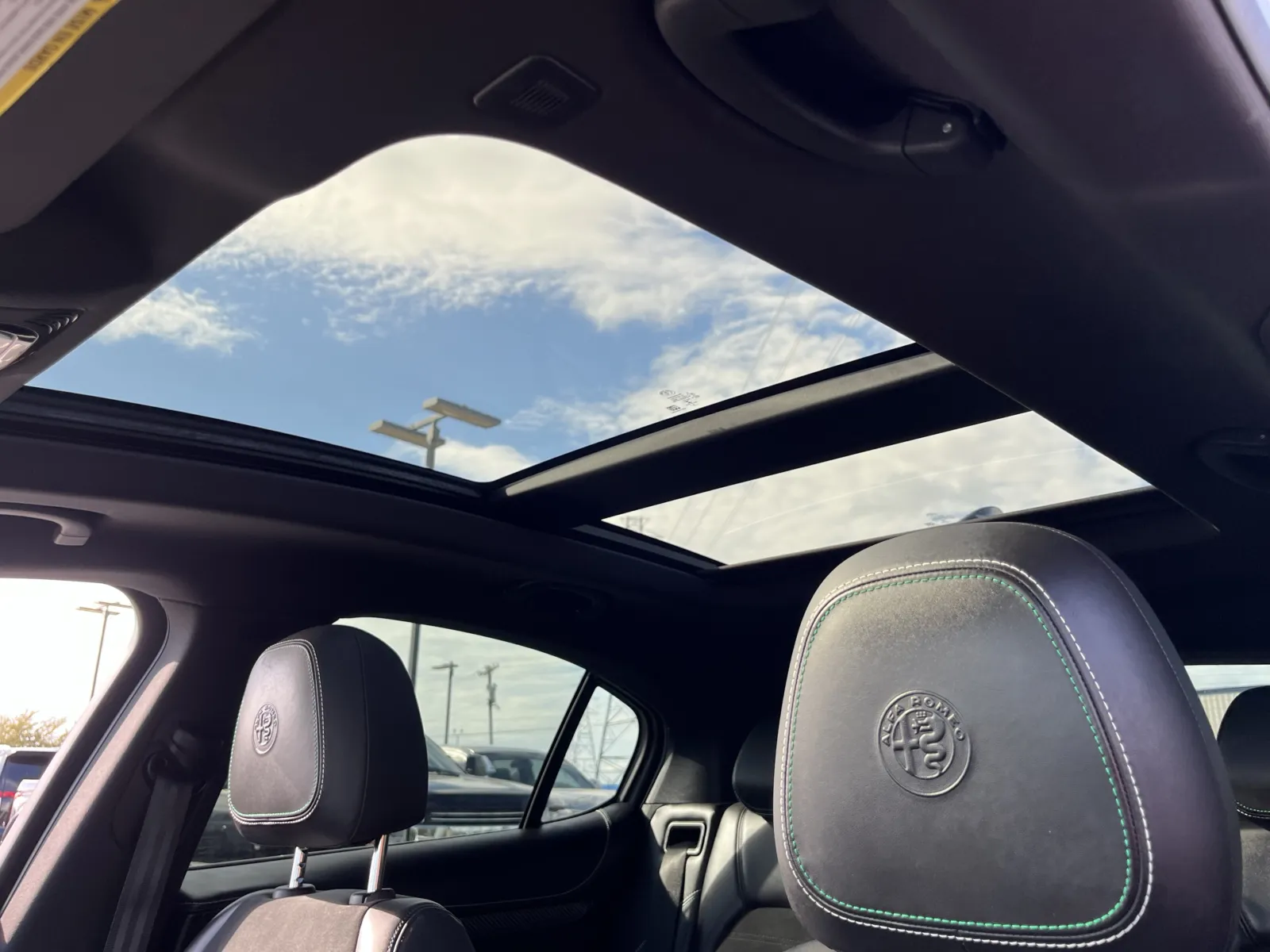 Alfa Romeo Stelvio photo 7