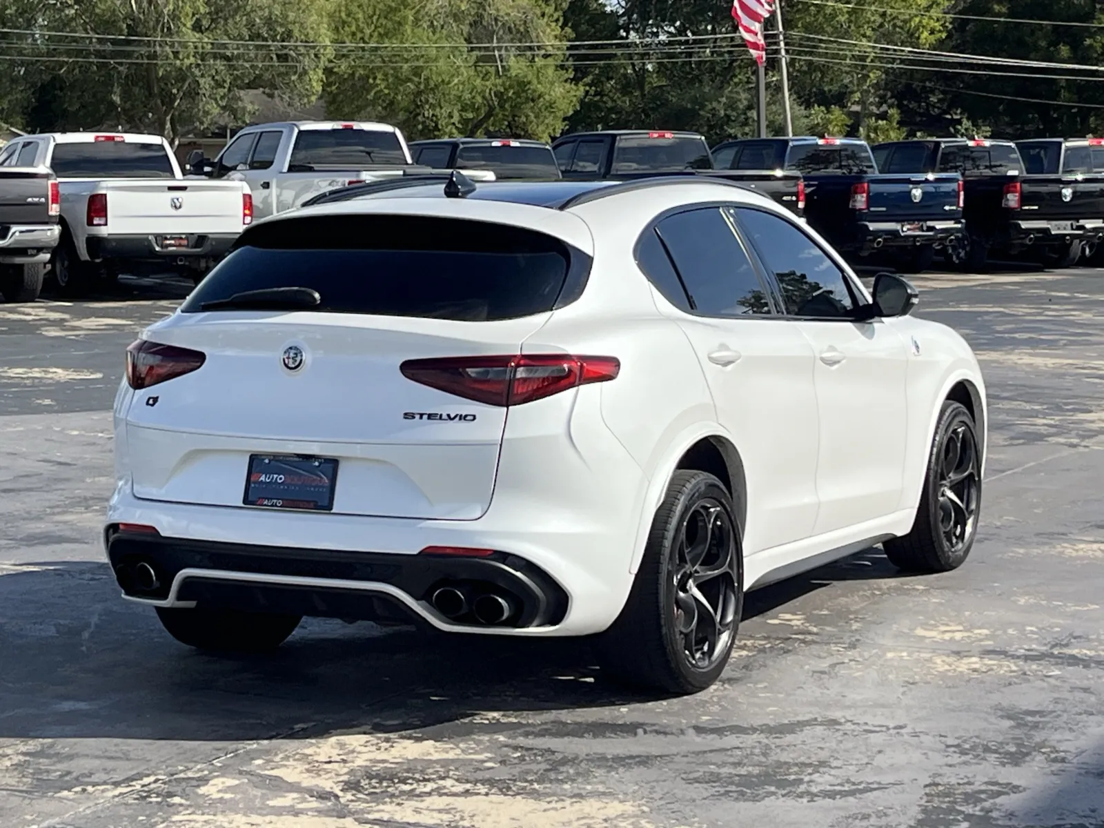 Alfa Romeo Stelvio photo 10